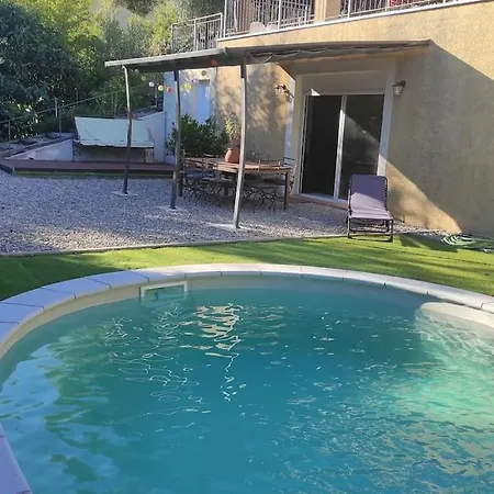 Holiday home Sublime Terrasse Piscine Privee Jardin Aubagne